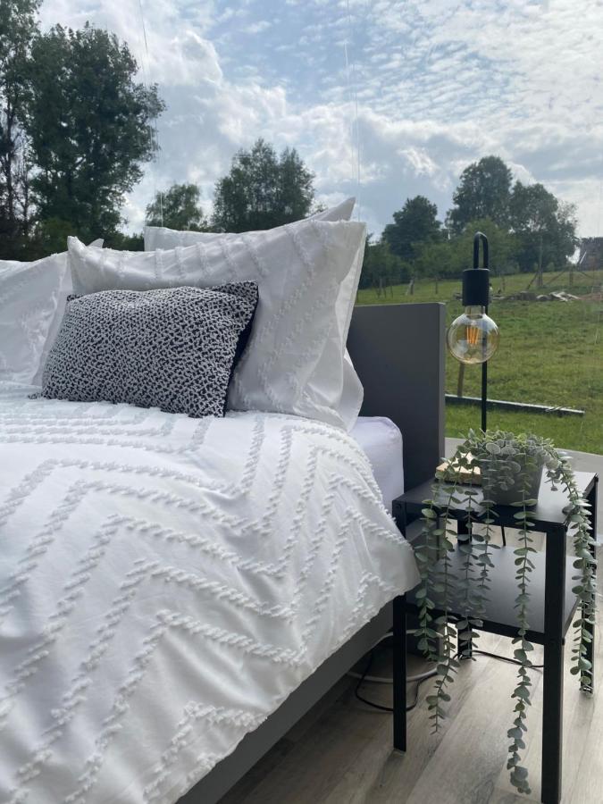 La Bulle Du Bon'Heure Hotel Somme-Leuze Bagian luar foto